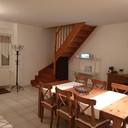Gurgy Maisons Cosy De Village מראה חיצוני תמונה